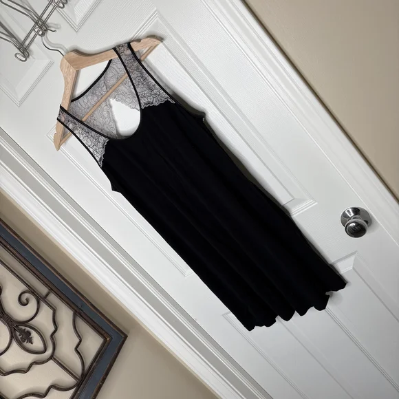 Soma Black Nightgown With Lace Detail And Shelf Bra Size Medium - Picture 3 of 5